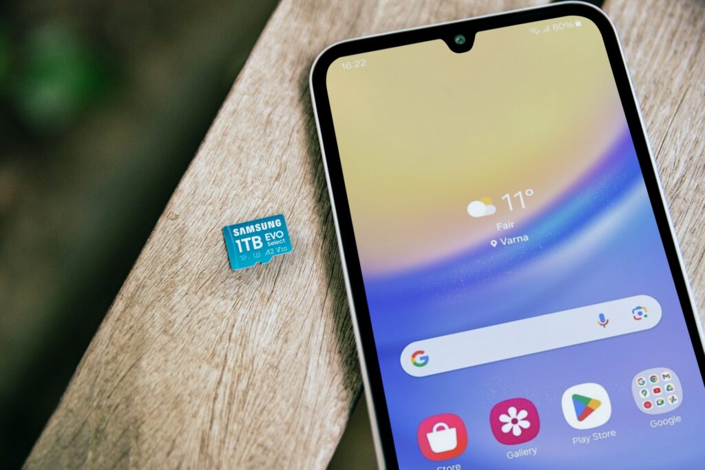 quanta memoria serve in uno smartphone